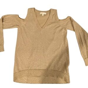 MICHAEL Michael Kors Gold Cold Shoulder light sweater size M